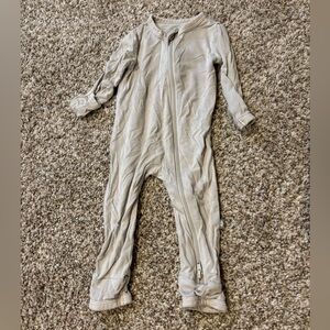 Kyte BABY Soft Gray Kids Double Zip Long Sleeve Onsie